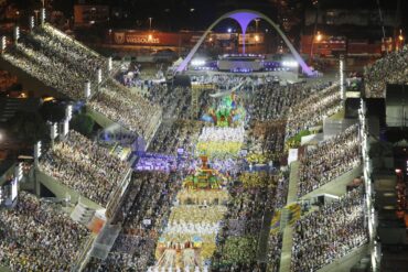 Carnaval de rua do Rio de 2021 é cancelado; blocos vão aguardar a vacina